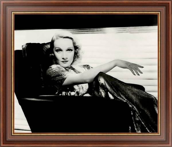 Постер Dietrich, Marlene 22 с типом исполнения На холсте в раме в багетной раме 35-M719P-83
