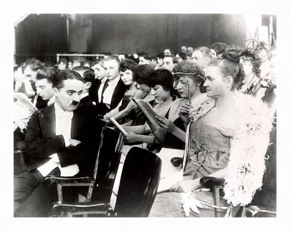 Постер Chaplin, Charlie (A Night In The Show) с типом исполнения На холсте в раме в багетной раме 221-03