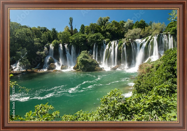 Постер Босния и Герцеговина. Водопады  Kravica  с типом исполнения На холсте в раме в багетной раме 35-M719P-83