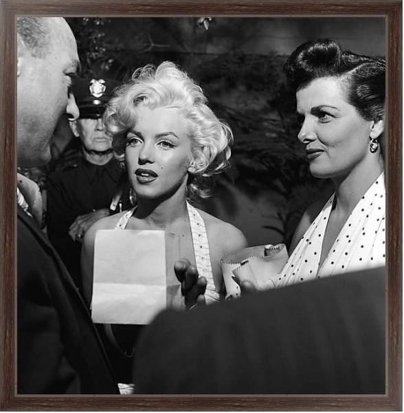 Постер Monroe, Marilyn 141 с типом исполнения На холсте в раме в багетной раме 221-02