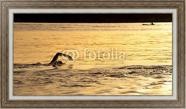 Постер Плавание в океане на закате, Сидней с типом исполнения На холсте в раме в багетной раме 595.M52.330
