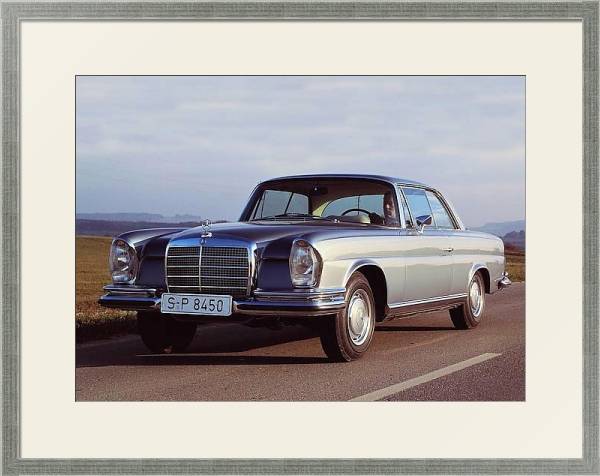Постер Mercedes-Benz 280SE Coupe (W111W112) '1968–71 с типом исполнения Под стеклом в багетной раме 1727.2510