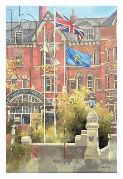 Постер Flags outside the Prince of Wales, Southport, 1991 с типом исполнения На холсте в раме в багетной раме 221-03