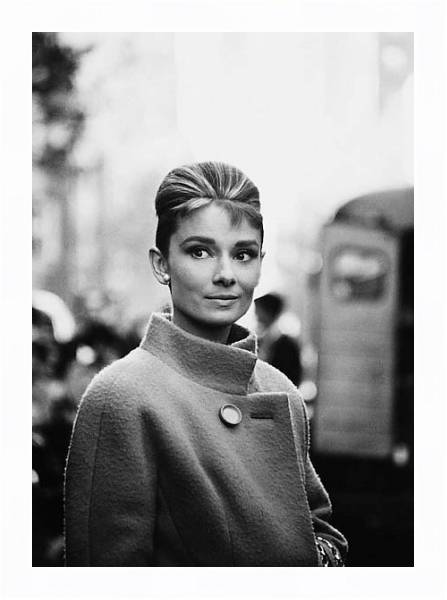 Постер Hepburn, Audrey 72 с типом исполнения На холсте в раме в багетной раме 221-03