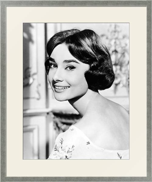Постер Hepburn, Audrey 35 с типом исполнения Под стеклом в багетной раме 1727.2510