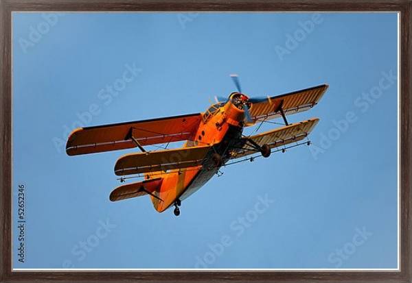 Постер Легкий самолет в небе с типом исполнения На холсте в раме в багетной раме 221-02