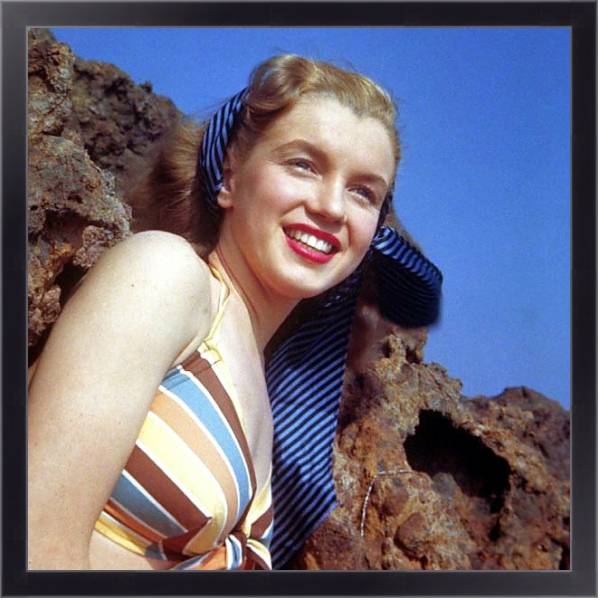 Постер Monroe, Marilyn 105 с типом исполнения На холсте в раме в багетной раме 221-01