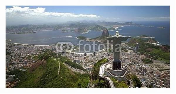 Постер Бразилия, Рио-де-Жанейро. Иисус на фоне бухты с типом исполнения На холсте в раме в багетной раме 221-03