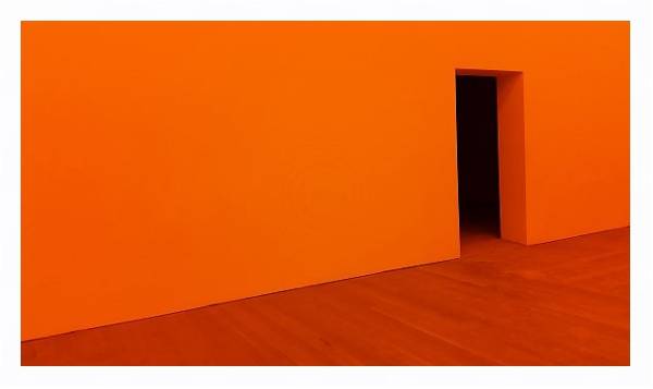 Постер Оранжевая комната с типом исполнения На холсте в раме в багетной раме 221-03