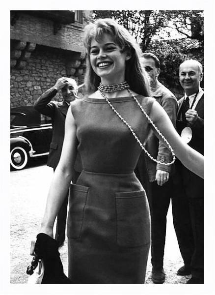 Постер Bardot, Brigitte 40 с типом исполнения На холсте в раме в багетной раме 221-03