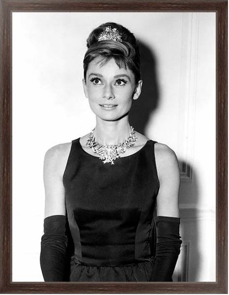 Постер Hepburn, Audrey (Breakfast At Tiffany's) 5 с типом исполнения На холсте в раме в багетной раме 221-02
