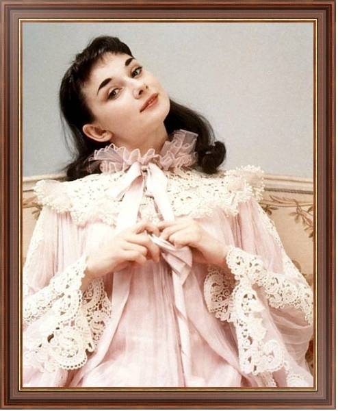 Постер Hepburn, Audrey 11 с типом исполнения На холсте в раме в багетной раме 35-M719P-83