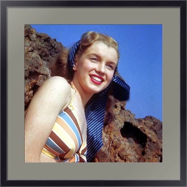 Постер Monroe, Marilyn 105 с типом исполнения Под стеклом в багетной раме 221-01