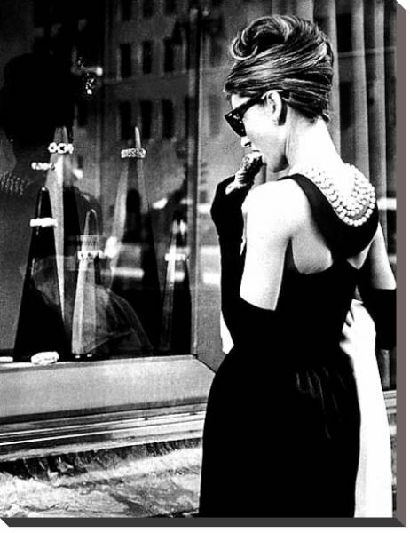 Постер Hepburn, Audrey (Breakfast At Tiffany's) 13 с типом исполнения На холсте без рамы