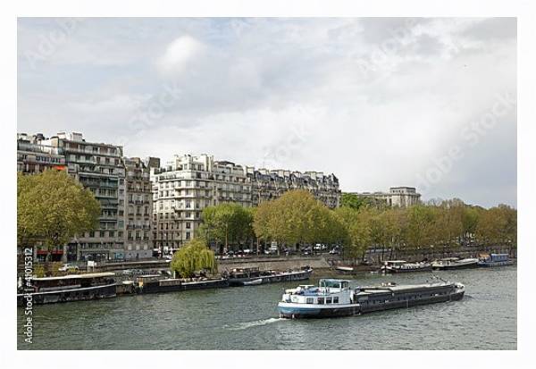 Постер Речное судно на Сене, Париж, Франция с типом исполнения На холсте в раме в багетной раме 221-03