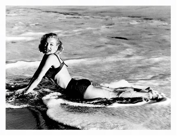 Постер Monroe, Marilyn 16 с типом исполнения На холсте в раме в багетной раме 221-03