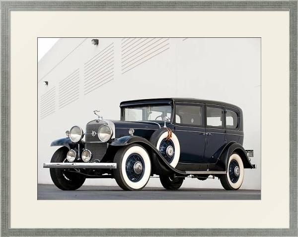 Постер Cadillac V8 355-A Town Sedan '1931 с типом исполнения Под стеклом в багетной раме 1727.2510