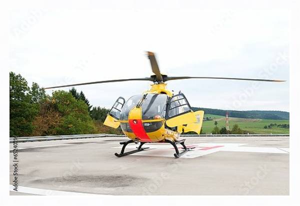 Постер Спасательный вертолет на посадочной площадке с типом исполнения На холсте в раме в багетной раме 221-03