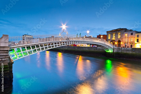 Постер Ирландия. Дублин. Мост Полпенни  с типом исполнения На холсте без рамы