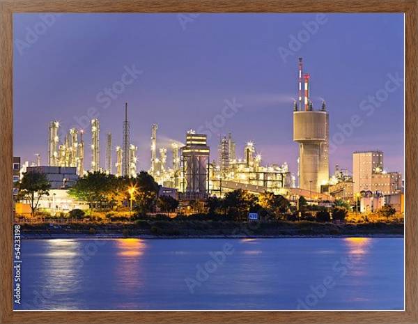 Постер Нефтеперерабатывающий завод. с типом исполнения На холсте в раме в багетной раме 1727.4310