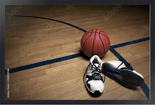 Постер Баскетбольная площадка с мячом и кроссовками с типом исполнения На холсте в раме в багетной раме 1727.8010