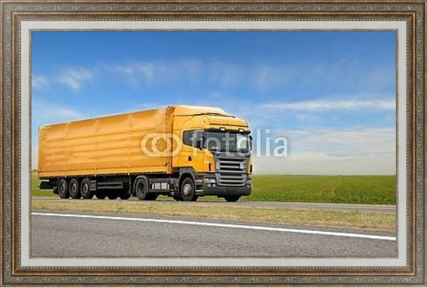 Постер Оранжевый грузовик с трейлером с типом исполнения На холсте в раме в багетной раме 595.M52.330