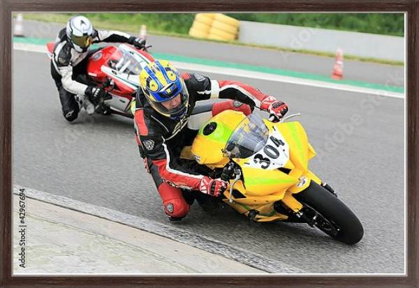 Постер Два мотоциклиста с типом исполнения На холсте в раме в багетной раме 221-02