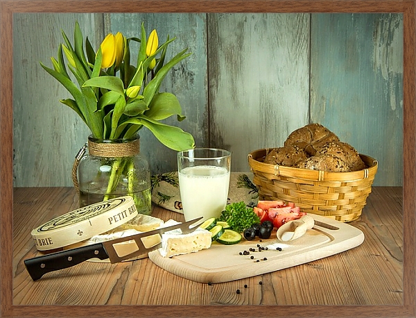 Постер Завтрак с сыром, овощами и молоком с типом исполнения На холсте в раме в багетной раме 1727.4310