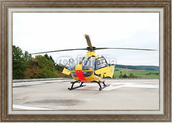 Постер Спасательный вертолет на посадочной площадке с типом исполнения На холсте в раме в багетной раме 595.M52.330