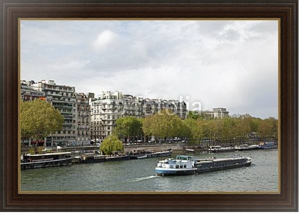 Постер Речное судно на Сене, Париж, Франция с типом исполнения На холсте в раме в багетной раме 1.023.151