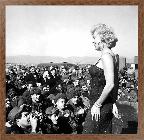 Постер Monroe, Marilyn 114 с типом исполнения На холсте в раме в багетной раме 1727.4310