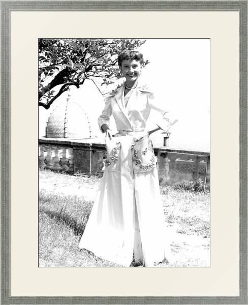Постер Hepburn, Audrey 47 с типом исполнения Под стеклом в багетной раме 1727.2510