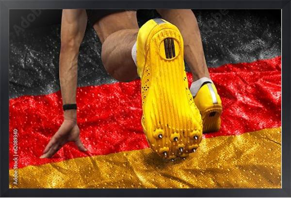 Постер Спринтер на стартовой позиции на немецком флаге с типом исполнения На холсте в раме в багетной раме 1727.8010
