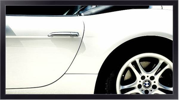 Постер Белый борт BMW с типом исполнения На холсте в раме в багетной раме 221-01