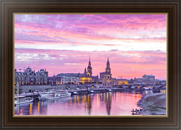 Постер Германия, Дрезден. Пурпурный закат с типом исполнения На холсте в раме в багетной раме 1.023.151