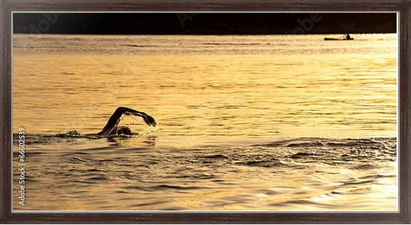 Постер Плавание в океане на закате, Сидней с типом исполнения На холсте в раме в багетной раме 221-02