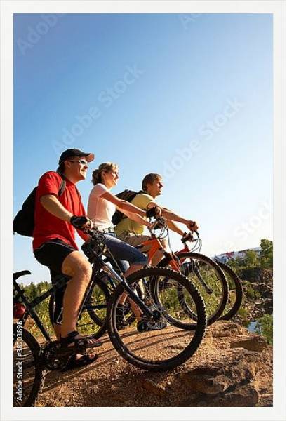 Постер Велосипедисты перед спуском с типом исполнения На холсте в раме в багетной раме 1727.7010