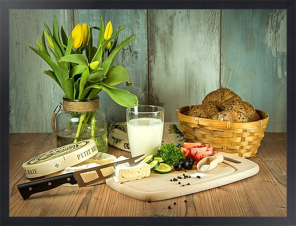 Постер Завтрак с сыром, овощами и молоком с типом исполнения На холсте в раме в багетной раме 1727.8010