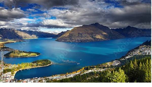 Постер Озеро Уакатипу, Новая Зеландия с типом исполнения На холсте без рамы