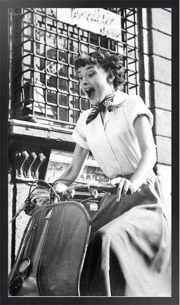 Постер Hepburn, Audrey (Roman Holiday) 5 с типом исполнения На холсте в раме в багетной раме 221-03