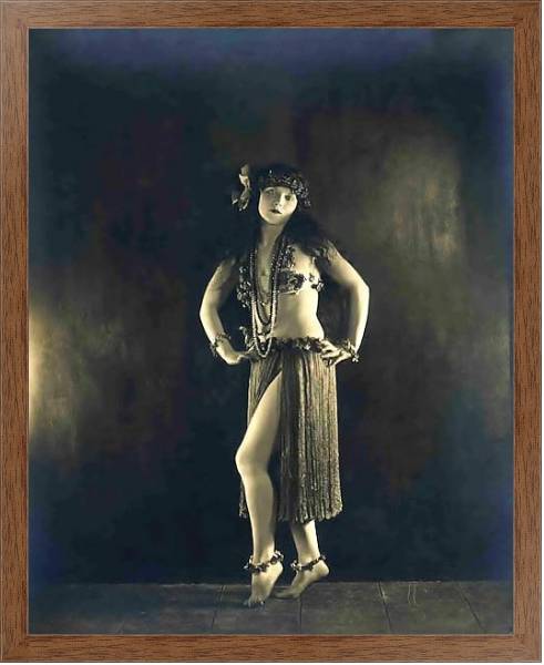 Постер Gray, Gilda с типом исполнения На холсте в раме в багетной раме 1727.4310