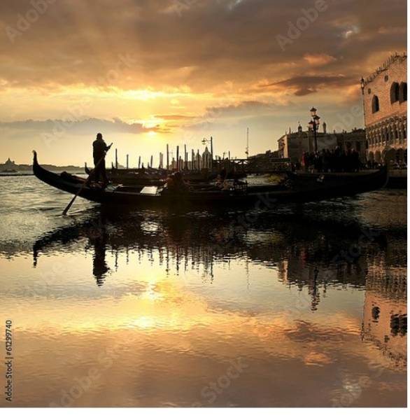 Постер Гондола на закате в Венеции, Италия с типом исполнения На холсте без рамы