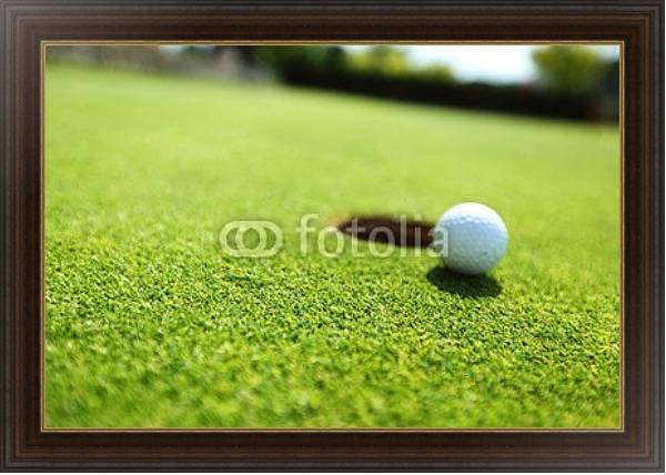 Постер Мяч для игры в гольф с типом исполнения На холсте в раме в багетной раме 1.023.151