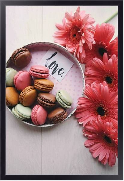 Постер Цветы и печенье макарон с типом исполнения На холсте в раме в багетной раме 221-01
