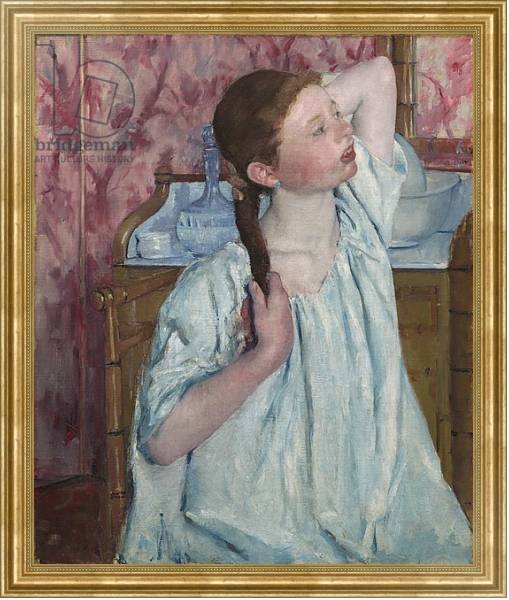 Постер Girl Arranging Her Hair, 1886 с типом исполнения На холсте в раме в багетной раме NA033.1.051