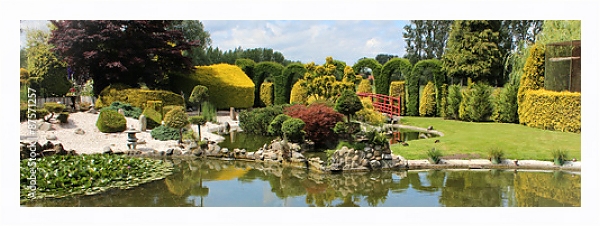 Постер Японский сад с прудом с типом исполнения На холсте в раме в багетной раме 221-03