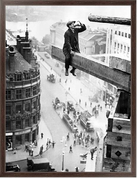 Постер История в черно-белых фото 21 с типом исполнения На холсте в раме в багетной раме 221-02