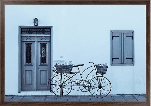 Постер Дверь, окно и велосипед с типом исполнения На холсте в раме в багетной раме 221-02