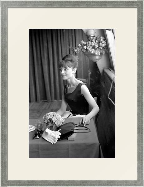Постер Хепберн Одри 142 с типом исполнения Под стеклом в багетной раме 1727.2510