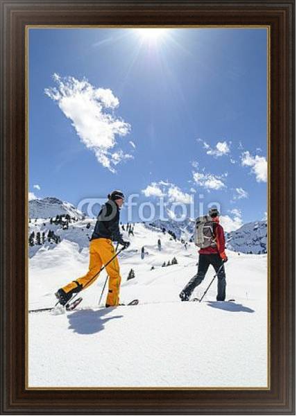 Постер Лыжная прогулка с типом исполнения На холсте в раме в багетной раме 1.023.151